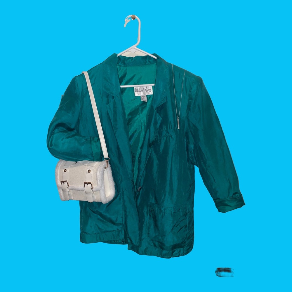 Emerald stone blazer